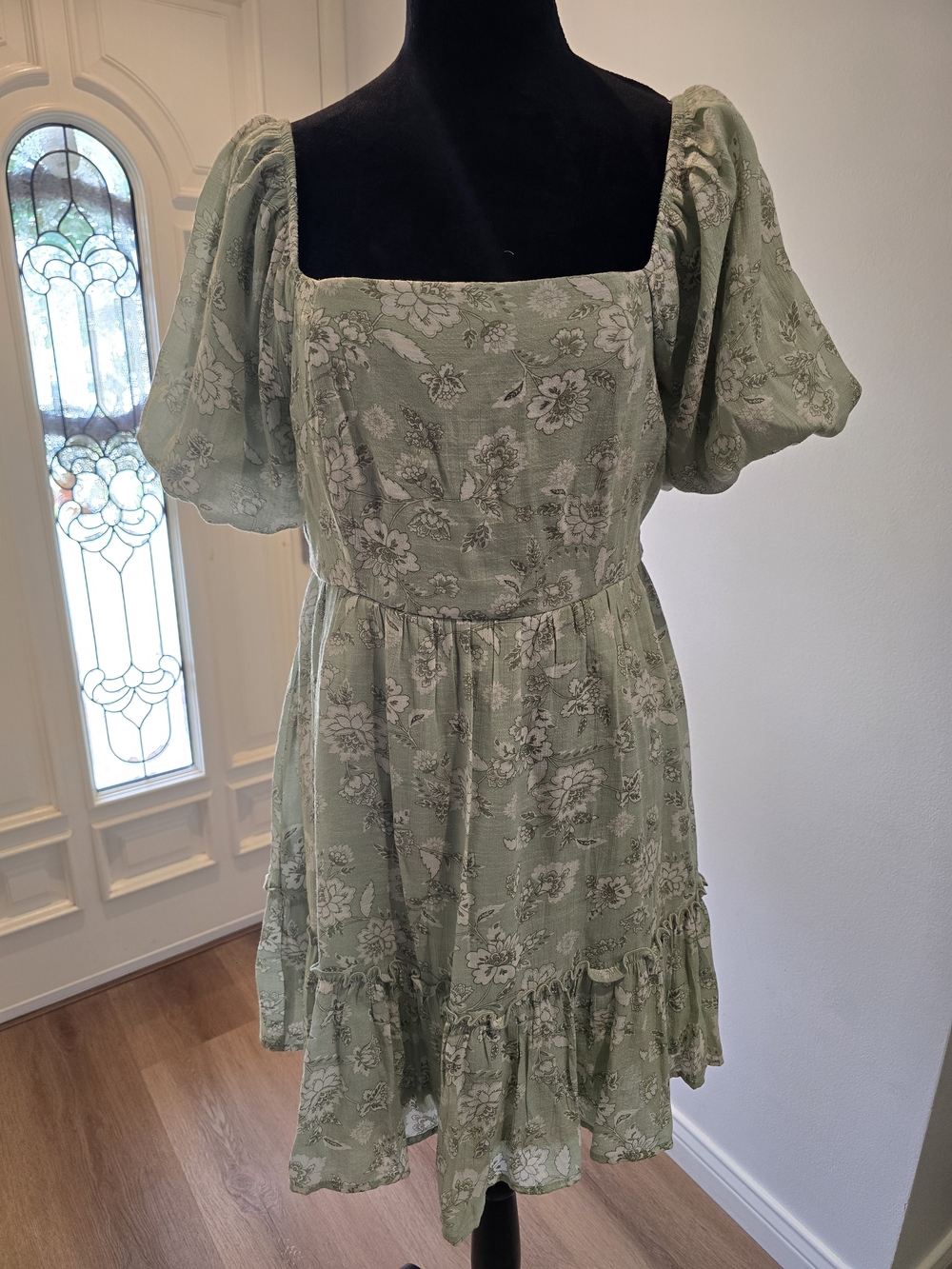 Sage Green Floral Square-Neck Puff Sleeve Dress - Picture 2 of 7